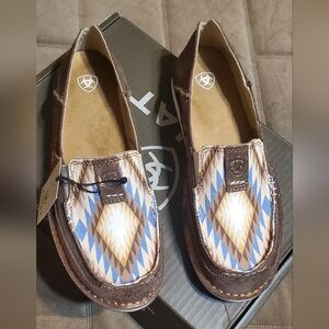 Ariat  Women's Leather Metallic Loafers With Aztec Pattern.  Sz. 7.5 B